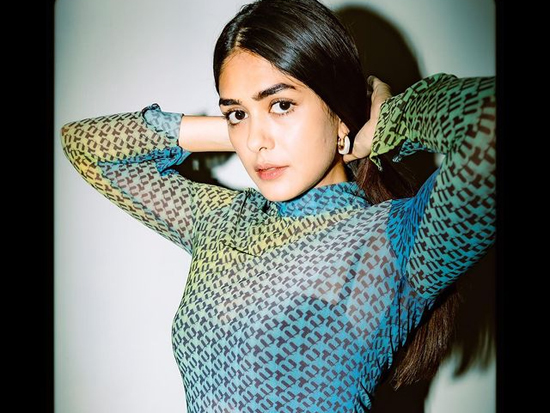 Mesmerising Clicks Of Mrunal Thakur